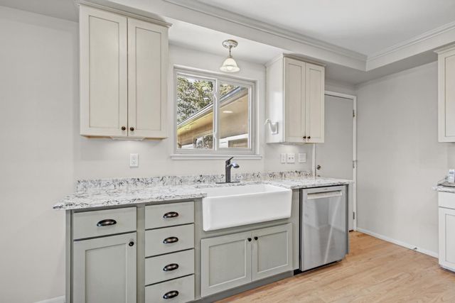 935 Whispering Pines Rd, Colfax, CA 95713