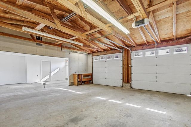 935 Whispering Pines Rd, Colfax, CA 95713