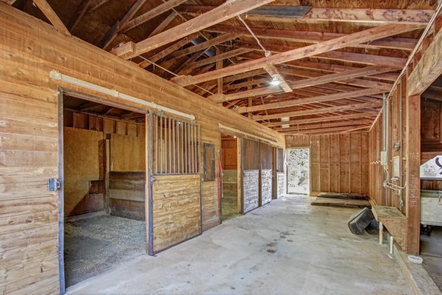 935 Whispering Pines Rd, Colfax, CA 95713