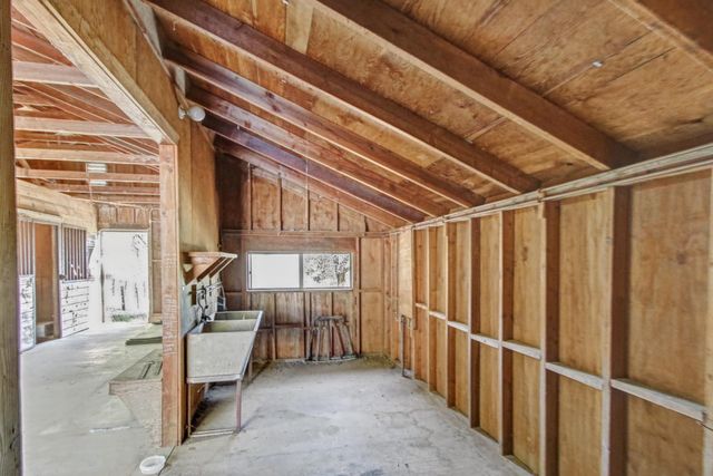 935 Whispering Pines Rd, Colfax, CA 95713