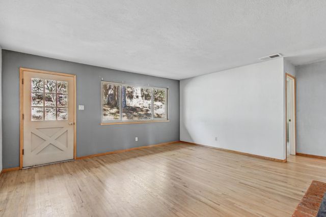 935 Whispering Pines Rd, Colfax, CA 95713