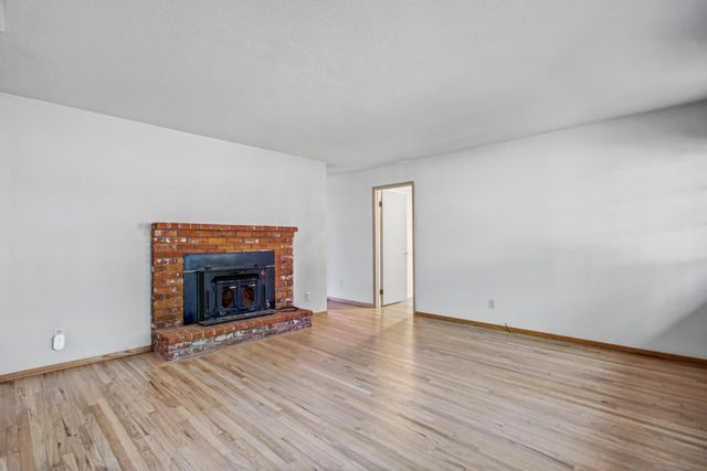 935 Whispering Pines Rd, Colfax, CA 95713