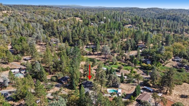 935 Whispering Pines Rd, Colfax, CA 95713