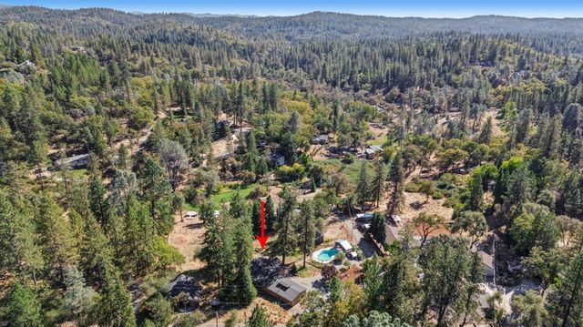935 Whispering Pines Rd, Colfax, CA 95713