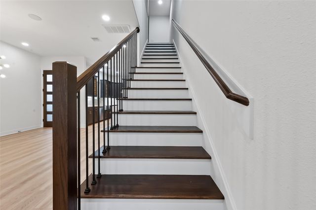 6626 Highrock Road, Houston, TX 77092