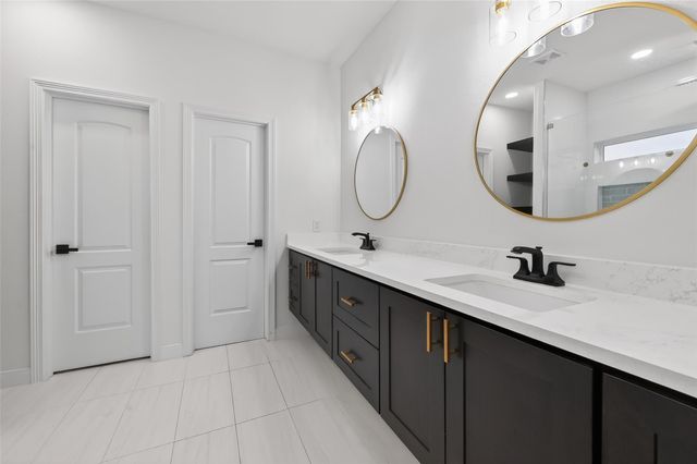 6626 Highrock Road, Houston, TX 77092