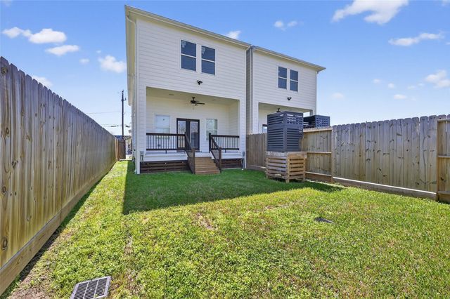 6626 Highrock Road, Houston, TX 77092