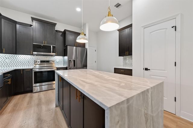 6626 Highrock Road, Houston, TX 77092