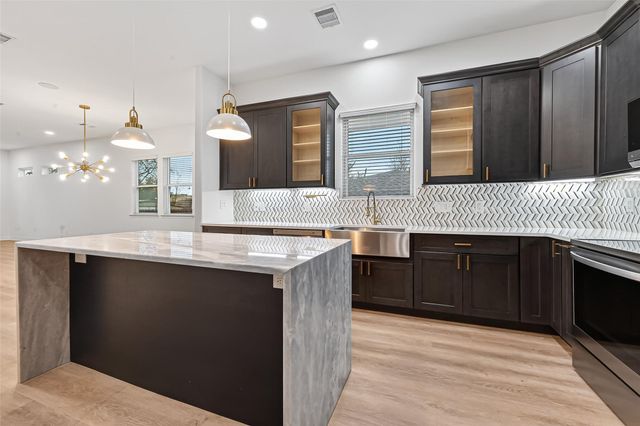 6626 Highrock Road, Houston, TX 77092