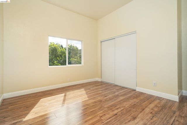 5418 Telegraph Ave, Oakland, CA 94609