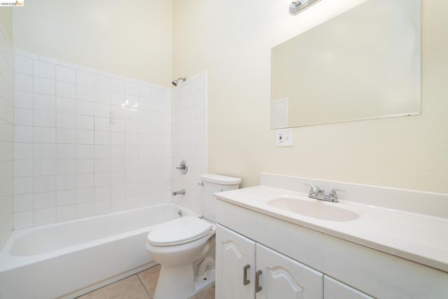5418 Telegraph Ave, Oakland, CA 94609