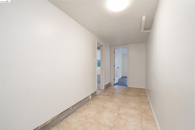 5418 Telegraph Ave, Oakland, CA 94609