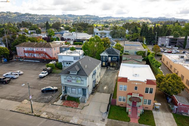 5418 Telegraph Ave, Oakland, CA 94609