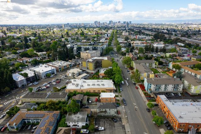 5418 Telegraph Ave, Oakland, CA 94609