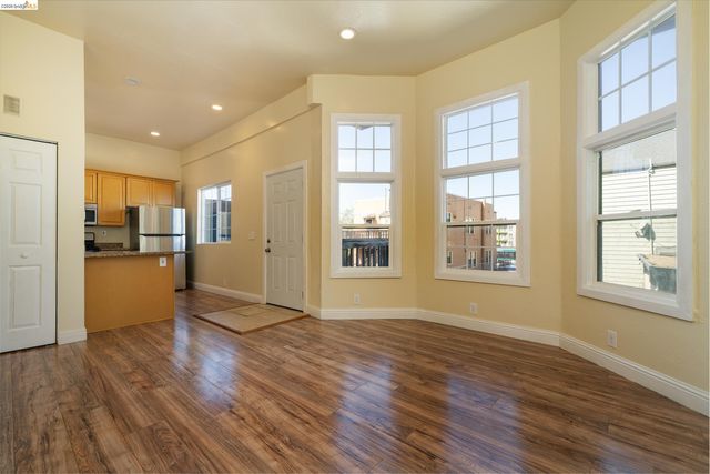 5418 Telegraph Ave, Oakland, CA 94609