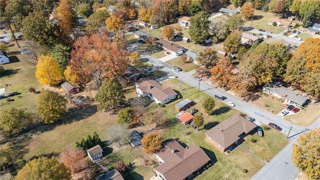 712 Diana Drive, Thomasville, NC 27360