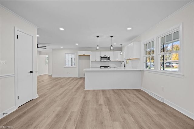 712 Diana Drive, Thomasville, NC 27360