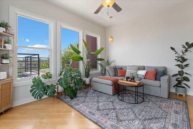 2976 N Riverwalk Drive 70, Chicago, IL 60618