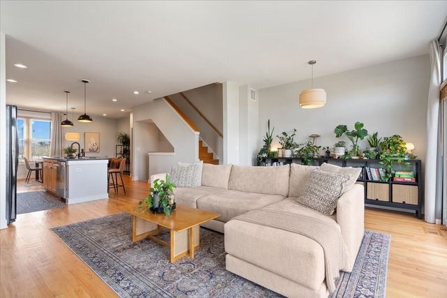 2976 N Riverwalk Drive 70, Chicago, IL 60618