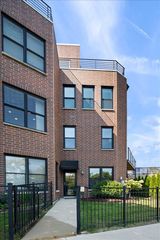 2976 N Riverwalk Drive 70, Chicago, IL 60618