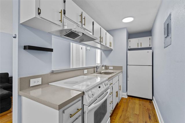 1301 S HOWARD AVENUE B18, Tampa, FL 33606