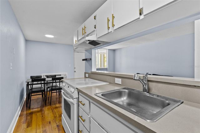 1301 S HOWARD AVENUE B18, Tampa, FL 33606