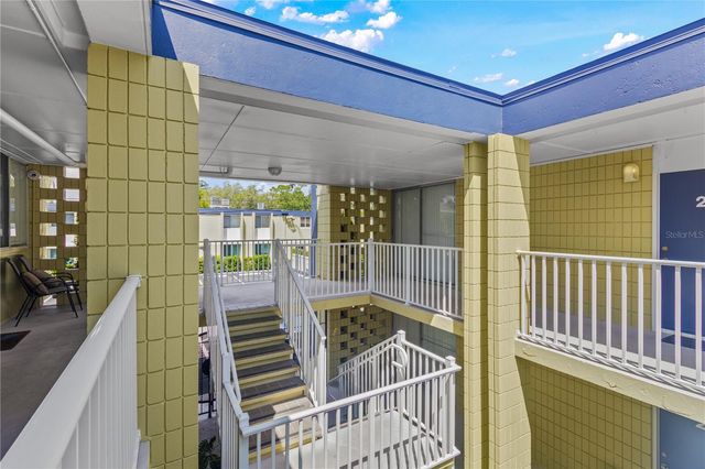 1301 S HOWARD AVENUE B18, Tampa, FL 33606