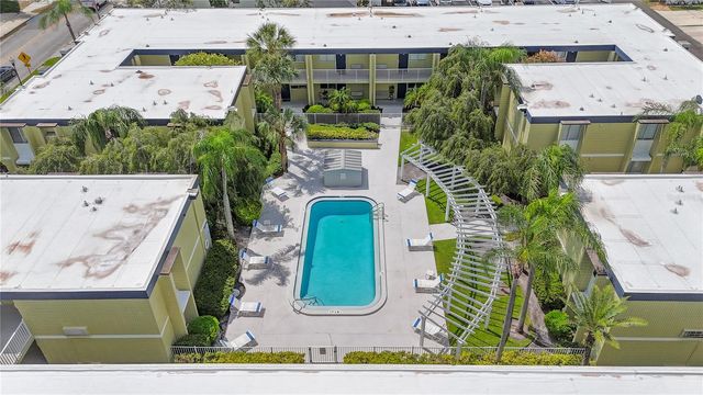 1301 S HOWARD AVENUE B18, Tampa, FL 33606