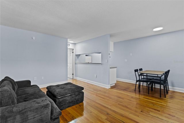 1301 S HOWARD AVENUE B18, Tampa, FL 33606