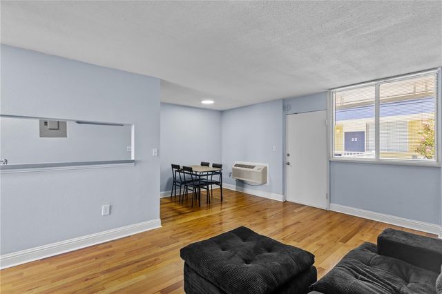 1301 S HOWARD AVENUE B18, Tampa, FL 33606