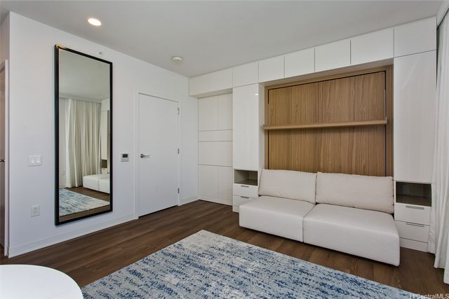 987 Queen Street 2516, Honolulu, HI 96814