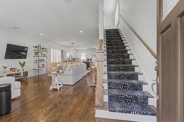 803 Lancaster Way, Nashville, TN 37212