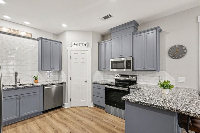 220 Hideaway Trail, Coldspring, TX 77331