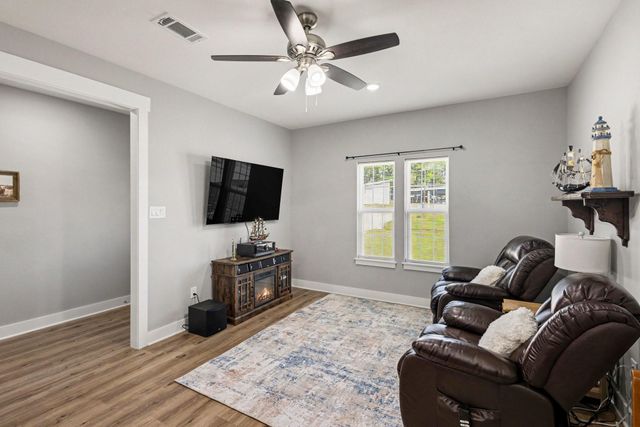 220 Hideaway Trail, Coldspring, TX 77331