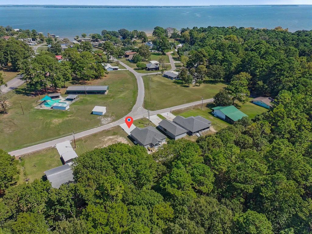 220 Hideaway Trail, Coldspring, TX 77331