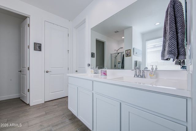 266 E LELAND Road, San Tan Valley, AZ 85140