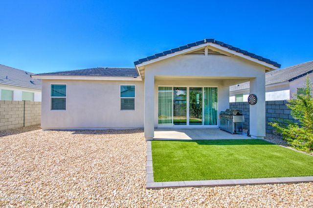 266 E LELAND Road, San Tan Valley, AZ 85140