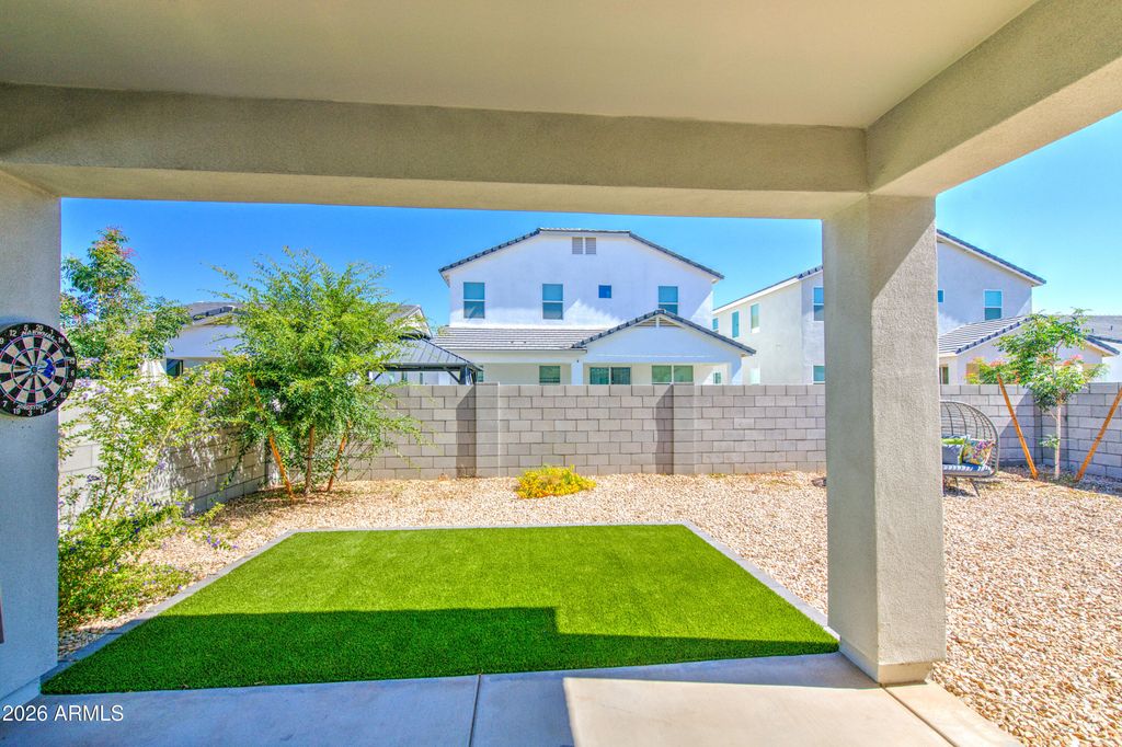 Image 6 of property listing at 266 E LELAND Road, San Tan Valley, AZ 85140