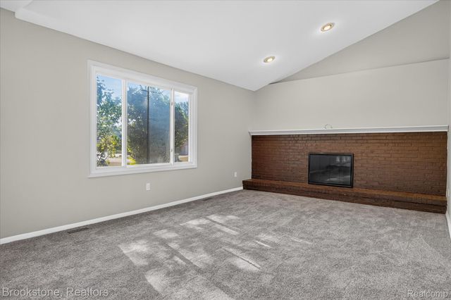 29110 Lake Park Drive, Farmington Hills, MI 48331