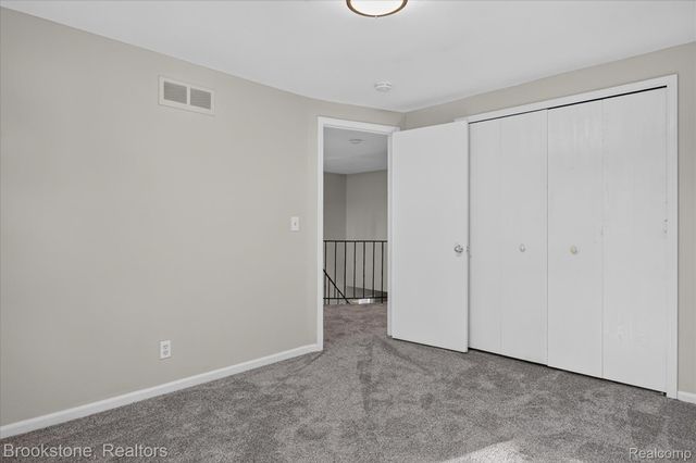29110 Lake Park Drive, Farmington Hills, MI 48331