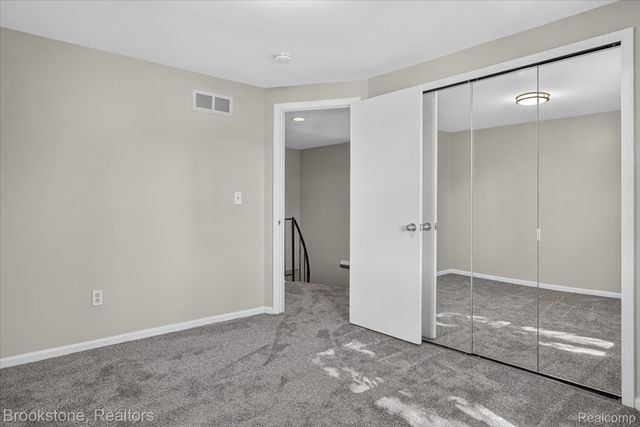 29110 Lake Park Drive, Farmington Hills, MI 48331