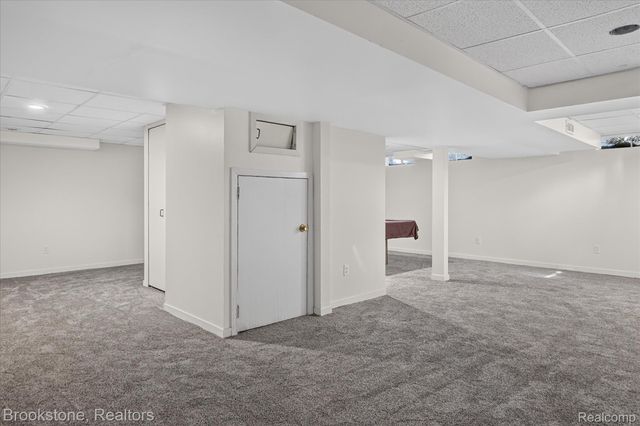 29110 Lake Park Drive, Farmington Hills, MI 48331