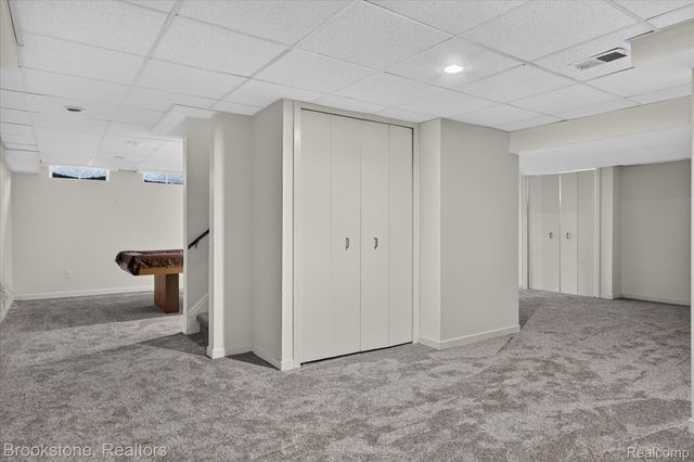 29110 Lake Park Drive, Farmington Hills, MI 48331