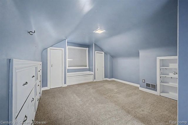 9952 Park Avenue, Allen Park, MI 48101