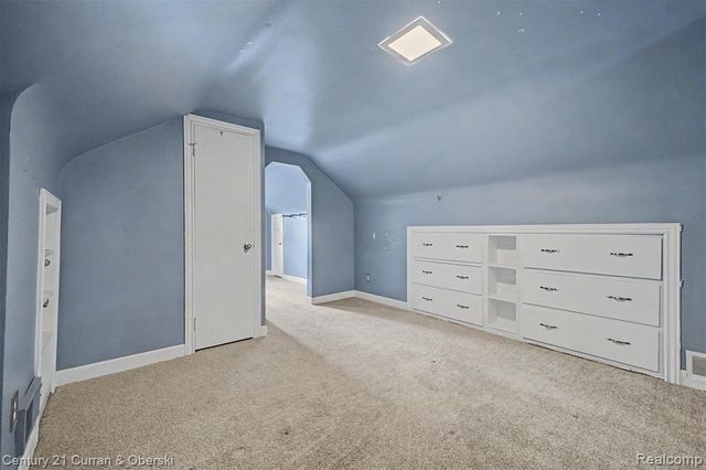 9952 Park Avenue, Allen Park, MI 48101