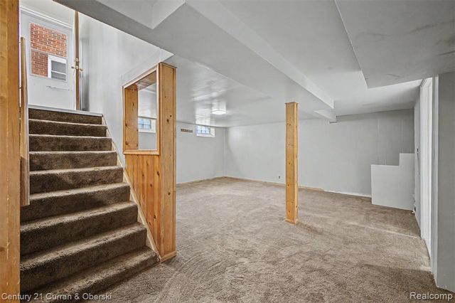 9952 Park Avenue, Allen Park, MI 48101