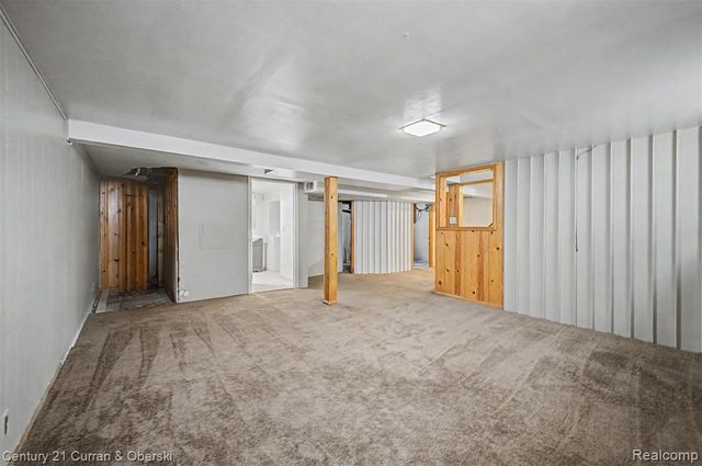 9952 Park Avenue, Allen Park, MI 48101