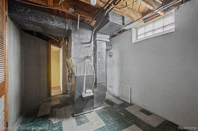 9952 Park Avenue, Allen Park, MI 48101
