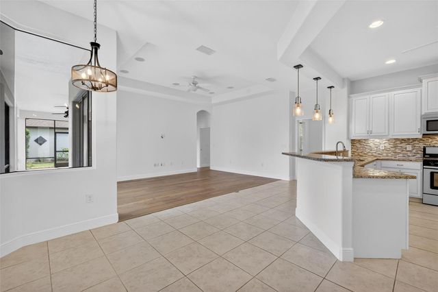 8237 BRIDGEPORT BAY CIRCLE, Mount Dora, FL 32757