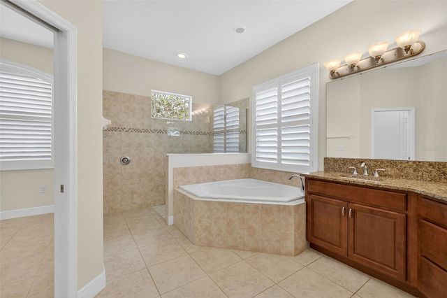 8237 BRIDGEPORT BAY CIRCLE, Mount Dora, FL 32757